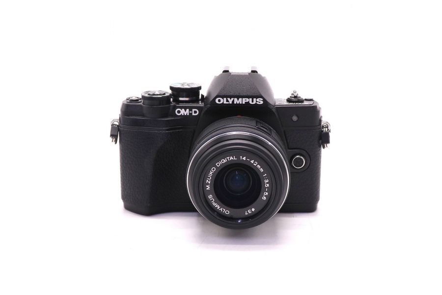 Olympus OM-D E-M10 Mark III kit black (пробег 11000 кадров)