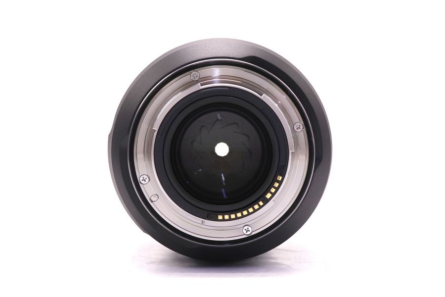 Объектив Canon RF 50mm f/1.2 L USM в упаковке