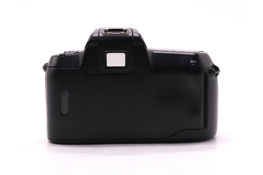 Зеркальный пленочный фотоаппарат Nikon N50 body