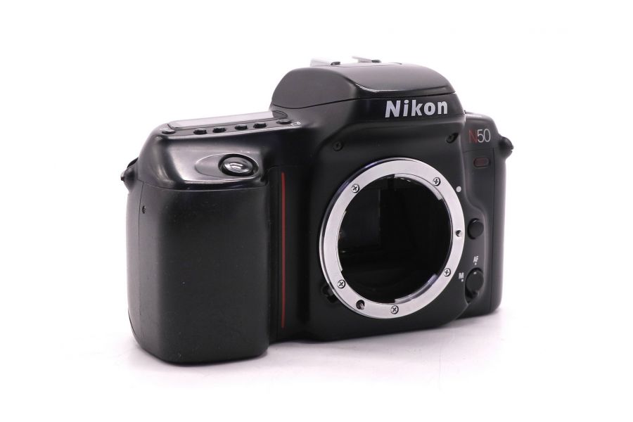 Зеркальный пленочный фотоаппарат Nikon N50 body