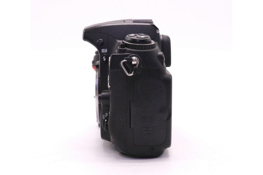 Nikon D300 body б. (пробег неизвестен)