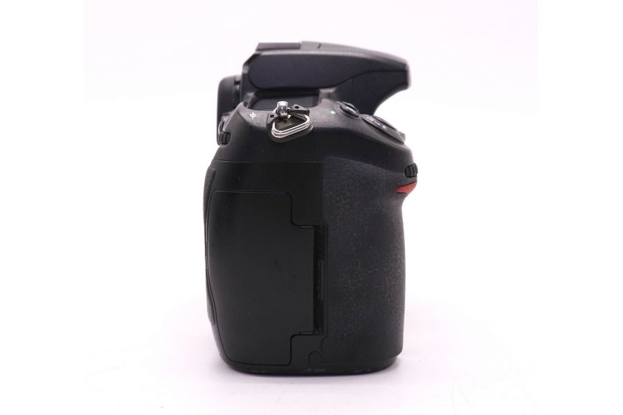 Nikon D300 body б. (пробег неизвестен)