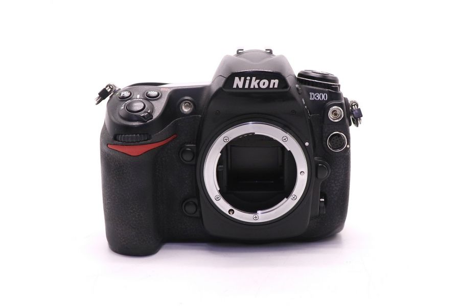 Nikon D300 body б. (пробег неизвестен)