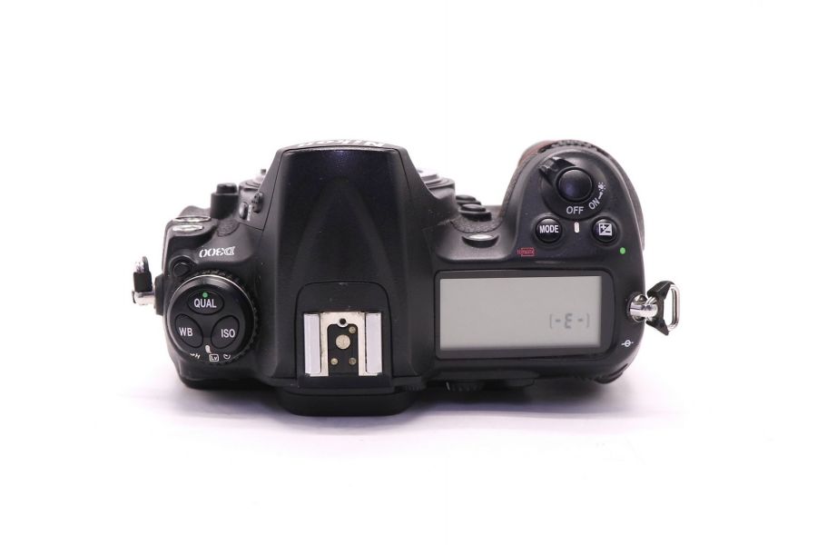 Nikon D300 body б. (пробег неизвестен)