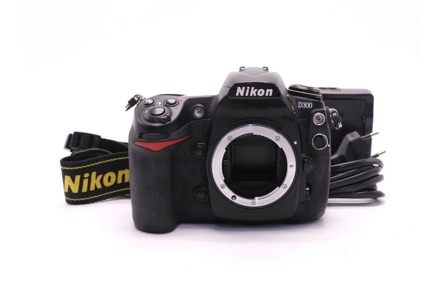 Nikon D300 body б. (пробег неизвестен)