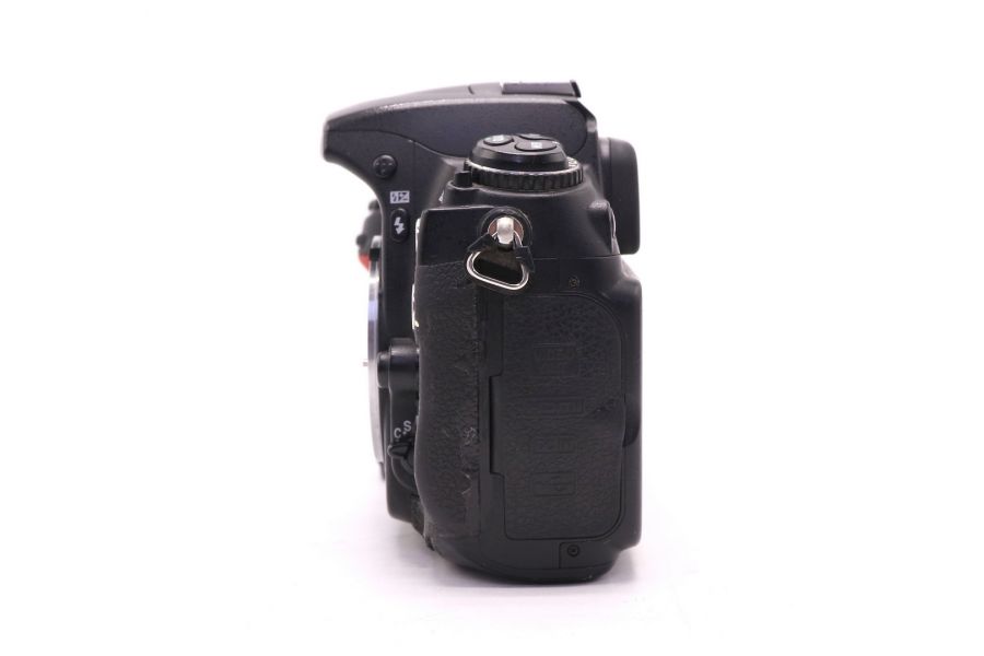 Nikon D300 body (пробег 149500 кадров)