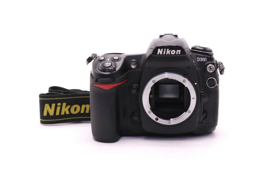 Nikon D300 body (пробег 149500 кадров)