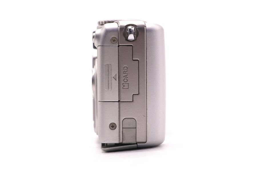 Компактный цифровой фотоаппарат Nikon Coolpix E5200