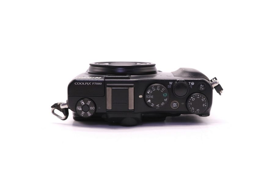 Nikon Coolpix P7000 неисправен