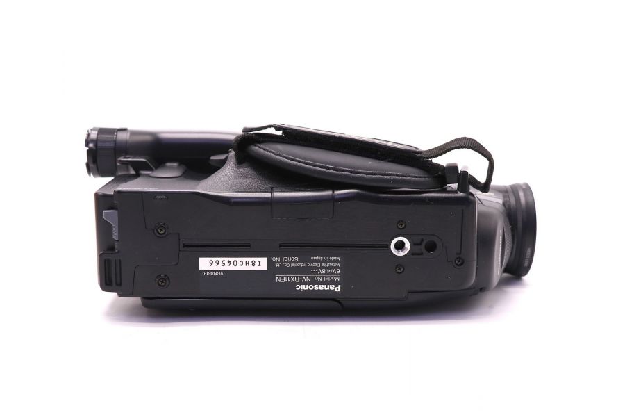 Видеокамера Panasonic NV-RX11EN в упаковке
