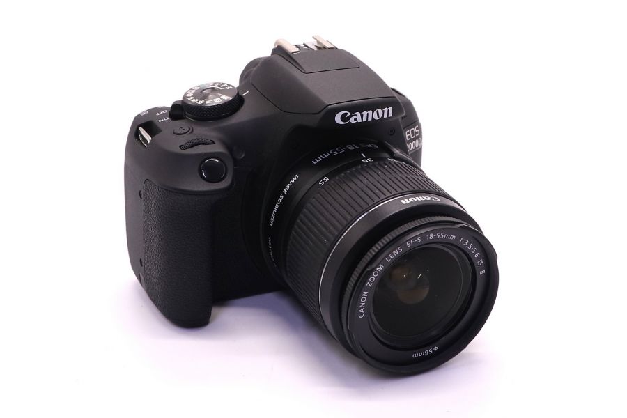 Камера Canon EOS 2000D kit (пробег 890 кадров)
