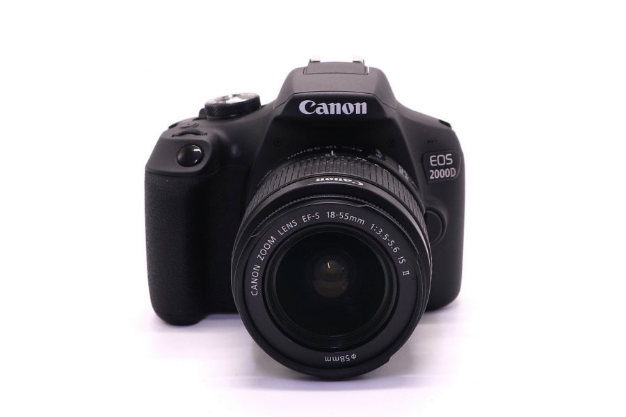 Камера Canon EOS 2000D kit (пробег 890 кадров)