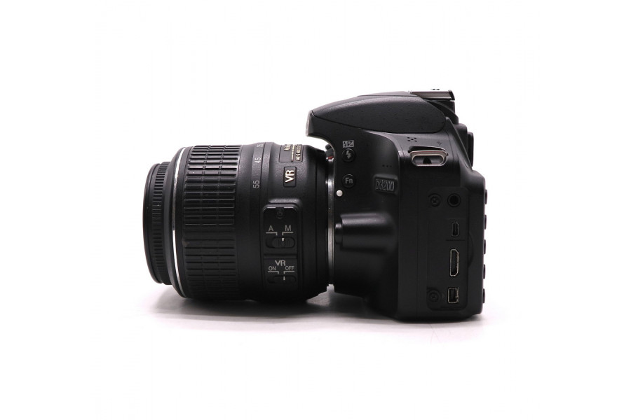 Nikon D3200 kit (пробег 17110 кадров) фотоаппарат