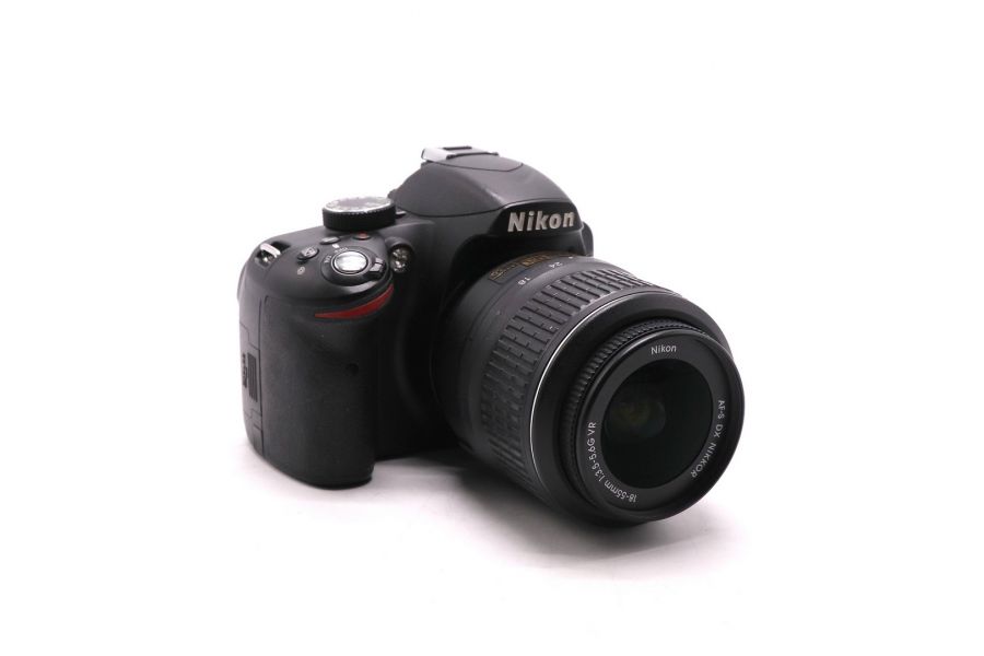 Nikon D3200 kit (пробег 17110 кадров) фотоаппарат