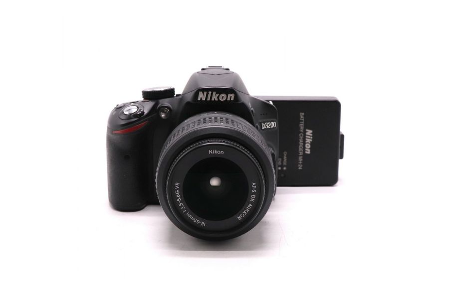Nikon D3200 kit (пробег 17110 кадров) фотоаппарат