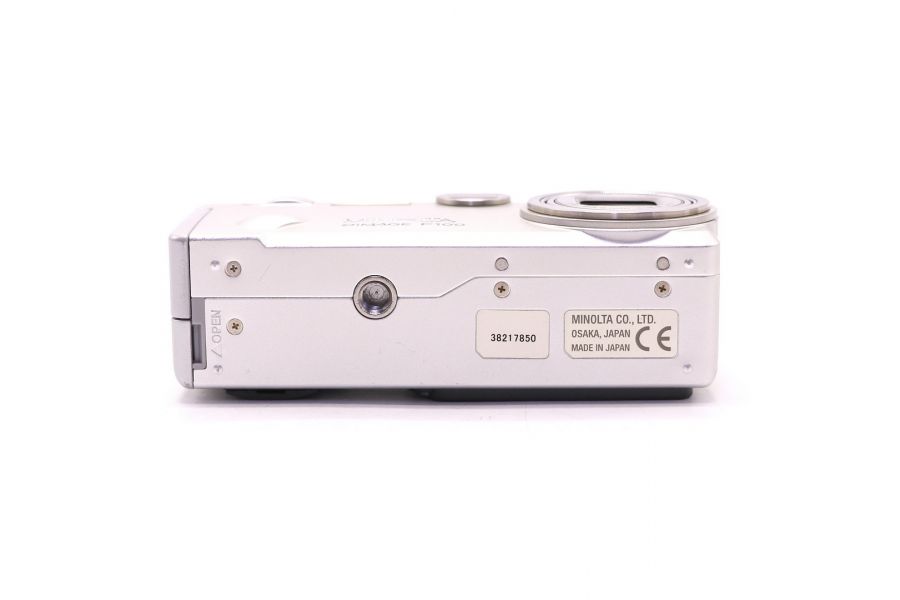 Minolta Dimage F100 в упаковке