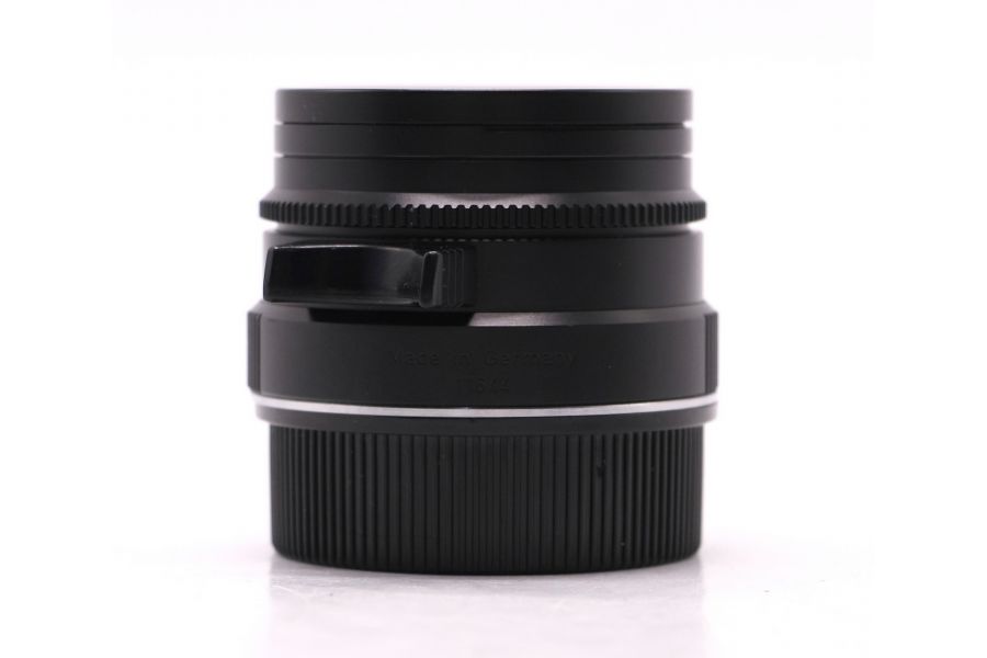 Объектив Leica Summarit-M 50mm f/2.5 в упаковке