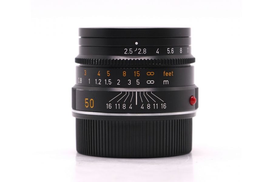 Объектив Leica Summarit-M 50mm f/2.5 в упаковке