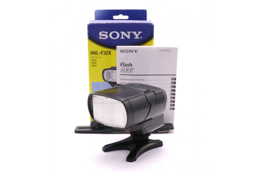 Автоматическая фотовспышка Sony HVL-F32X в упаковке