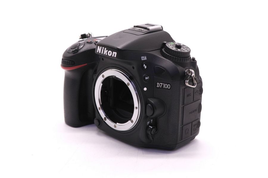 Nikon D7100 body в упаковке (пробег 4320 кадров)