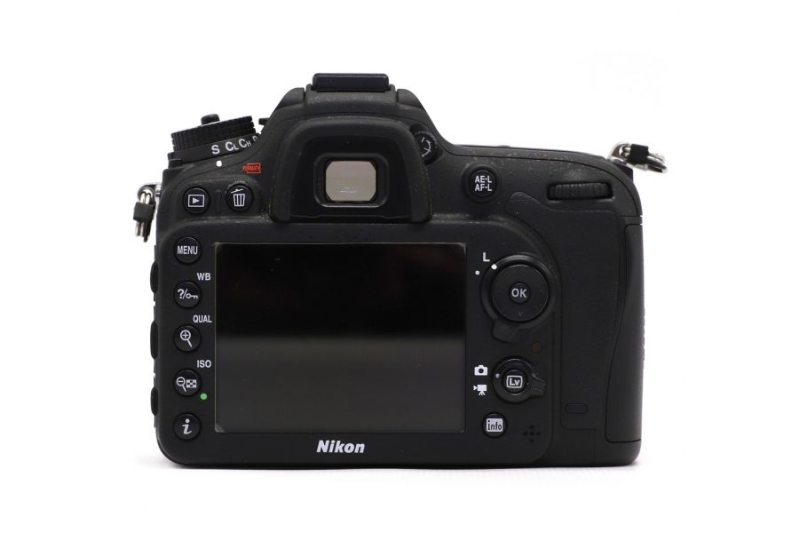 Камера Nikon D7100 body в упаковке (пробег 4320 кадров)