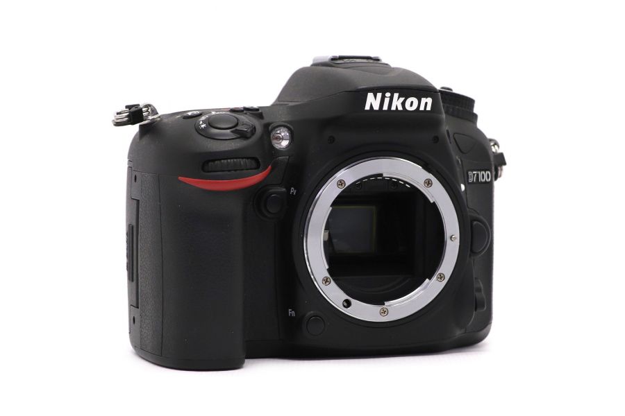Камера Nikon D7100 body в упаковке (пробег 4320 кадров)