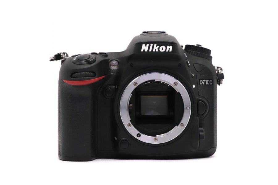 Камера Nikon D7100 body в упаковке (пробег 4320 кадров)