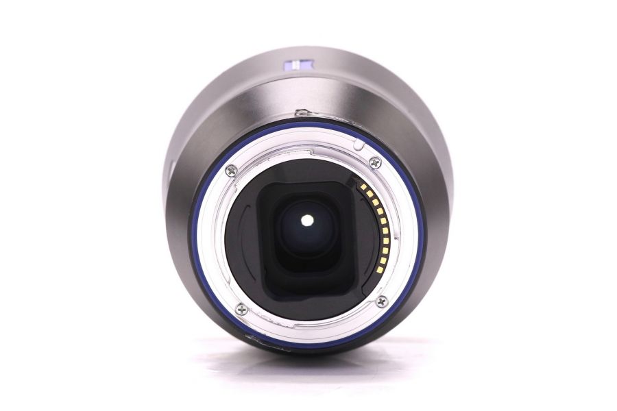 Carl Zeiss Batis Distagon 18mm f/2.8 T* Sony E в упаковке