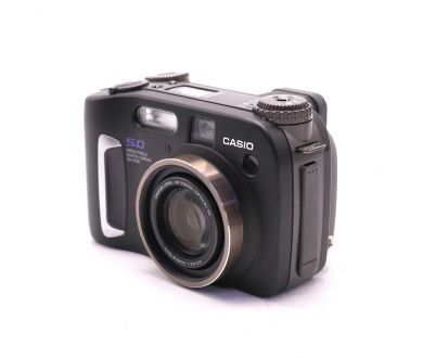 Компактная цифровая камера Casio QV-5700