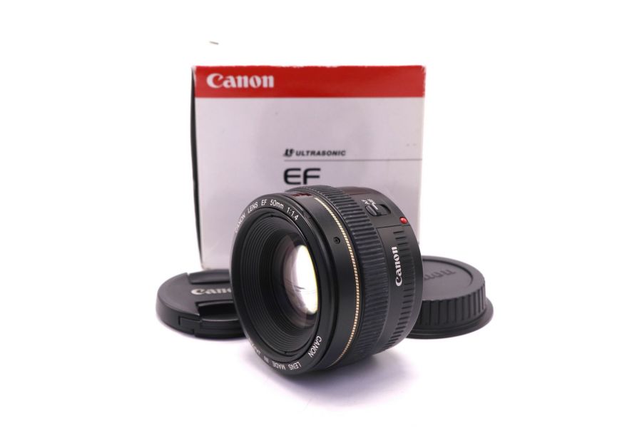 Canon EF 50mm f/1.4 USM в упаковке (2015)