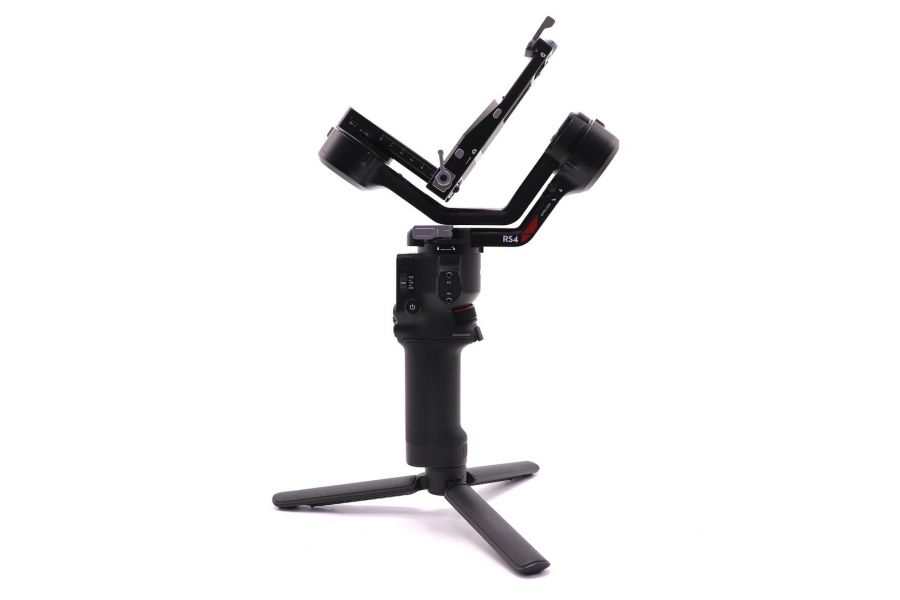 Стабилизатор DJI Ronin RS 4 в упаковке
