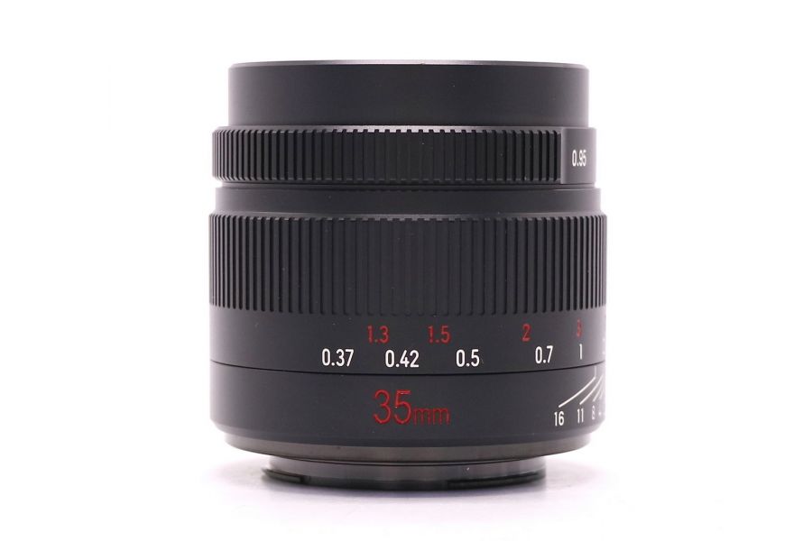 Объектив 7Artisans 35mm f/0.95 для Sony E в упаковке
