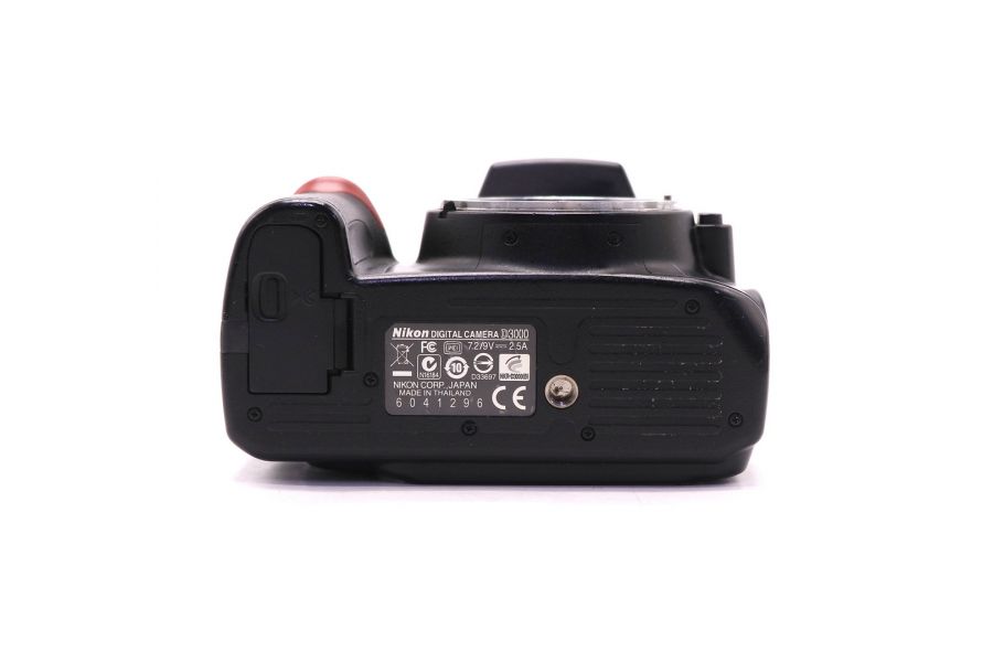 Зеркальный Фотоаппарат Nikon D3000 body неисправный