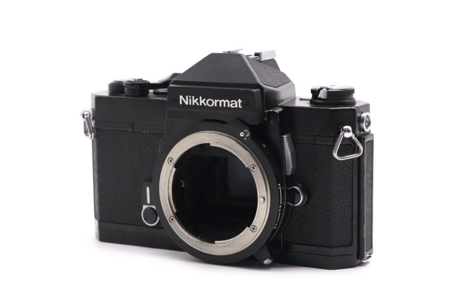 Зеркальный плёночный Nikkormat FT2 body черный