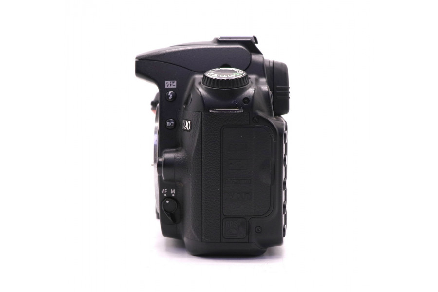 Nikon D90 body (пробег 11900 кадров)