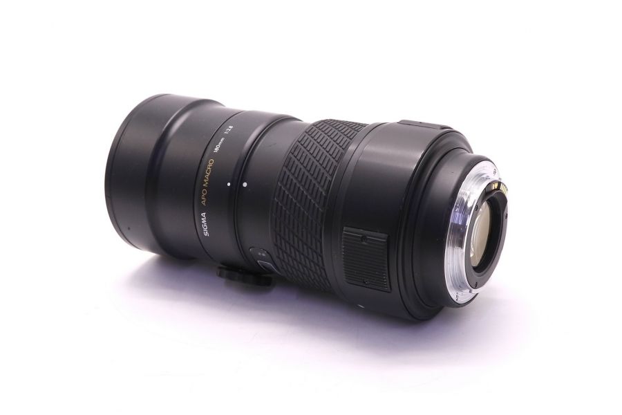 Sigma AF 180mm f/2.8 APO Macro в упаковке