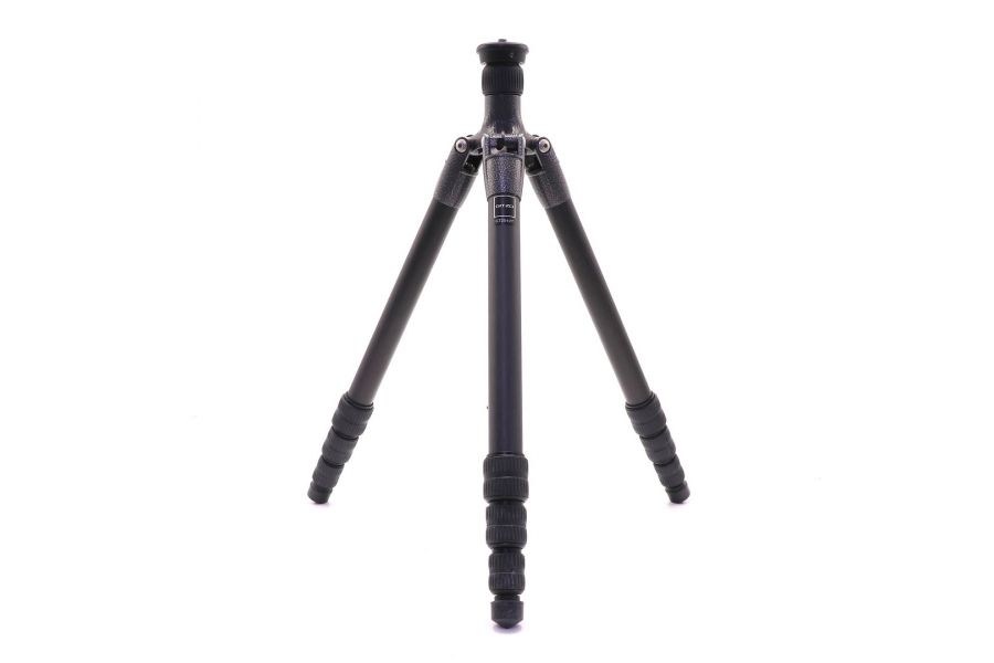 Штатив Gitzo GT2542T Traveler в упаковке