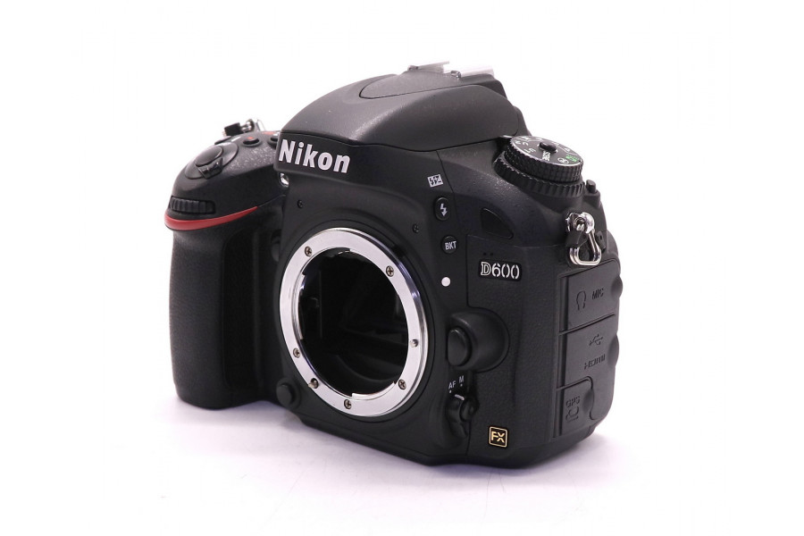 Nikon D600 body в упаковке (пробег 27730 кадров)