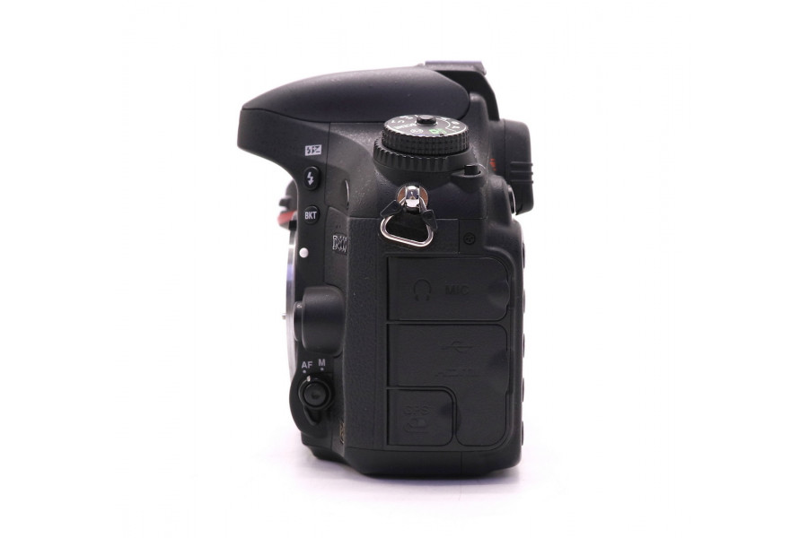 Nikon D600 body в упаковке (пробег 27730 кадров)