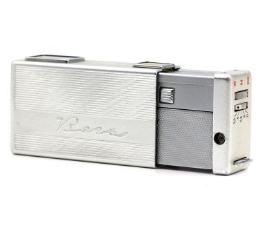 Советский миниатюрный фотоаппарат Киев Вега