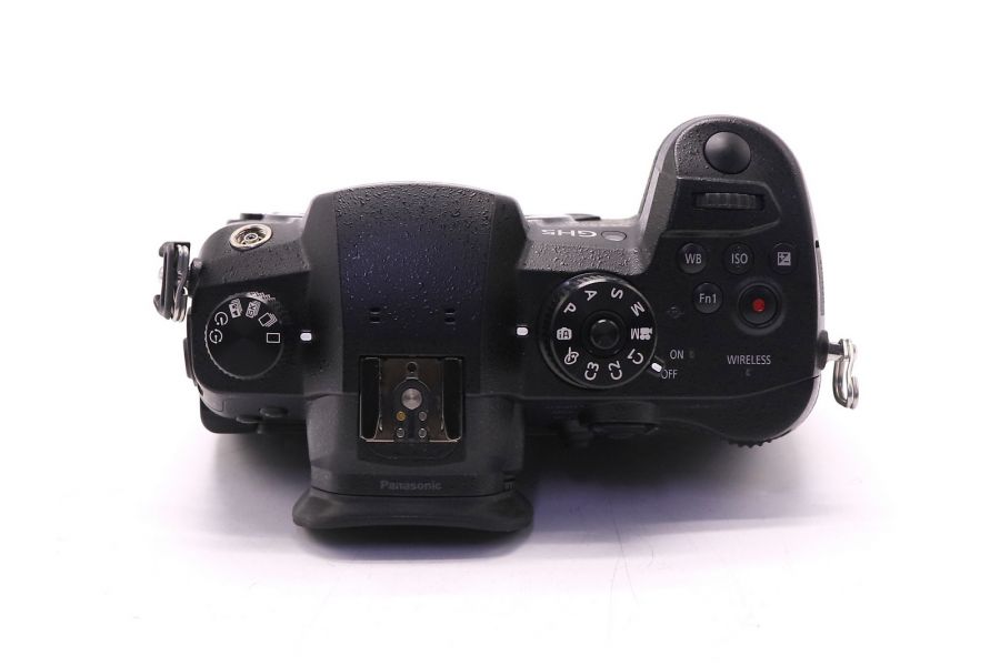 Panasonic Lumix GH5 body (пробег 1225 кадров)