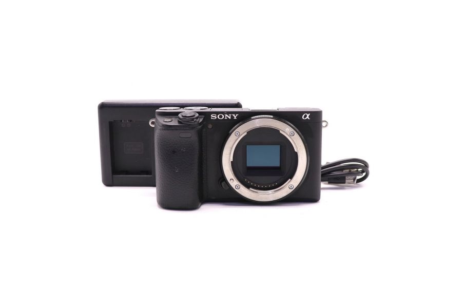 Фотоаппарат Sony A6400 body (пробег 22180 кадров)