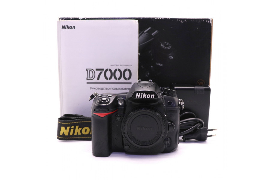 Nikon D7000 body в упаковке (пробег 453700 кадров)