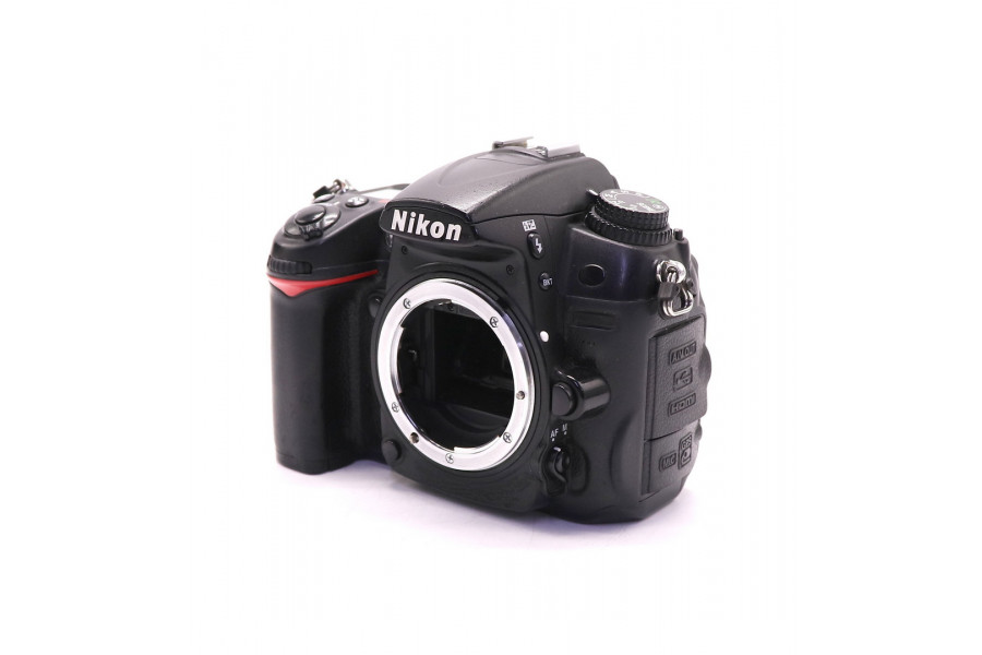 Nikon D7000 body в упаковке (пробег 453700 кадров)