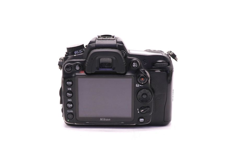 Nikon D7000 body в упаковке (пробег 453700 кадров)