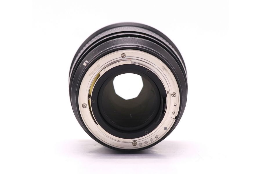 Samyang 50mm f/1.4 AS UMC Pentax K в упаковке