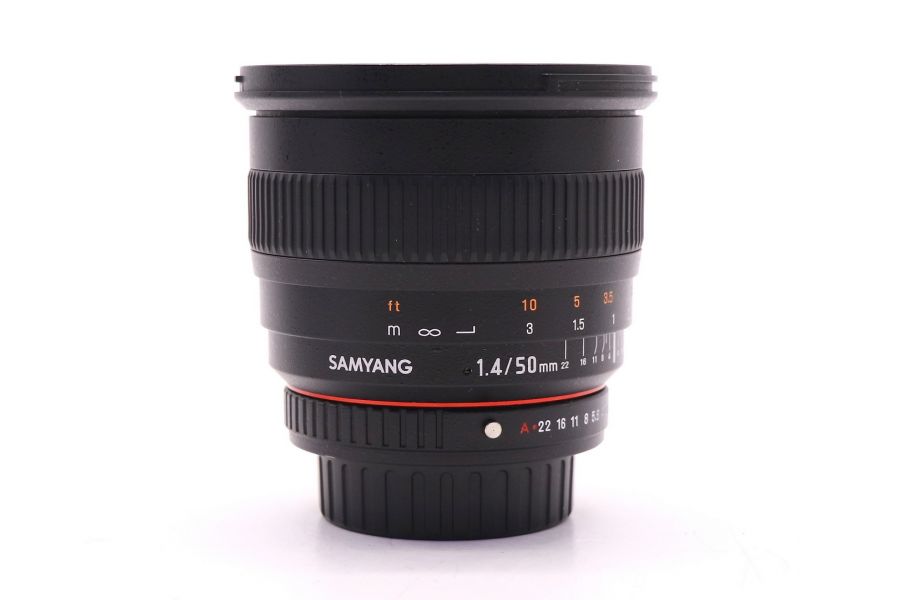 Samyang 50mm f/1.4 AS UMC Pentax K в упаковке