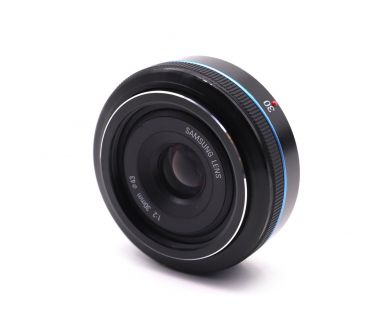 Светосильный компактный объектив Samsung 30mm f/2