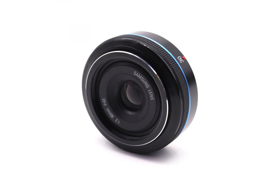 Светосильный компактный объектив Samsung 30mm f/2