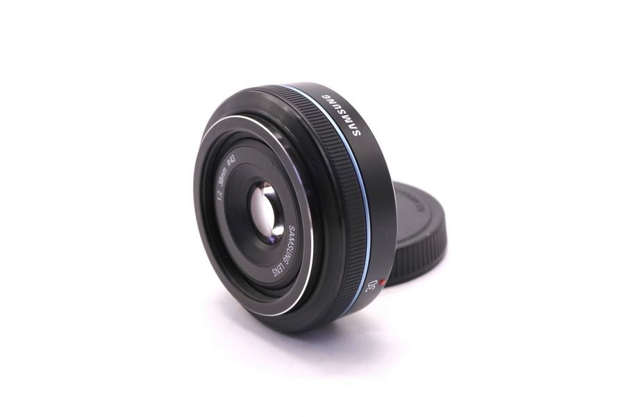 Светосильный компактный объектив Samsung 30mm f/2